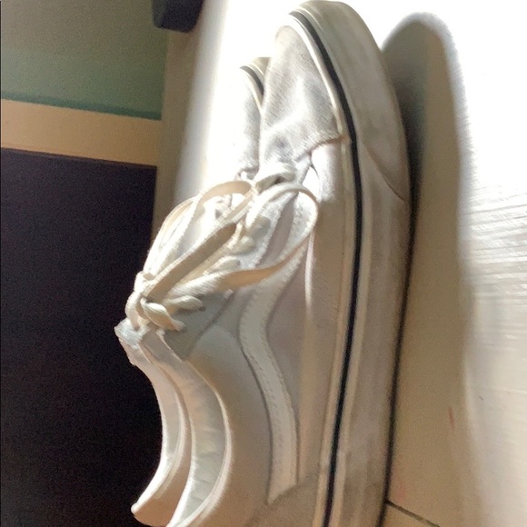 Vans - Picture 2 of 4